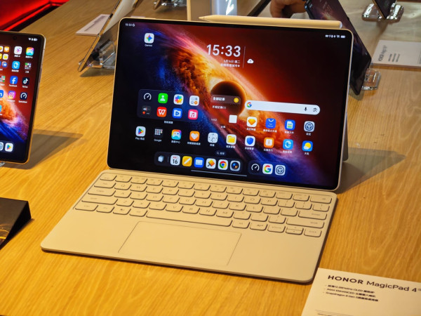 HONOR MagicPad4 港版登場！12.3 吋 3K 165Hz OLED + Snapdragon 8 Gen 5 + 8 喇叭 IMAX + 4.8mm 纖薄 450g