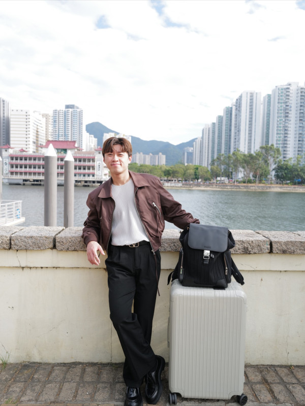 26歲前童星首度公開戀情宣佈拍拖!貼臉親密照曝光高調認愛女主持