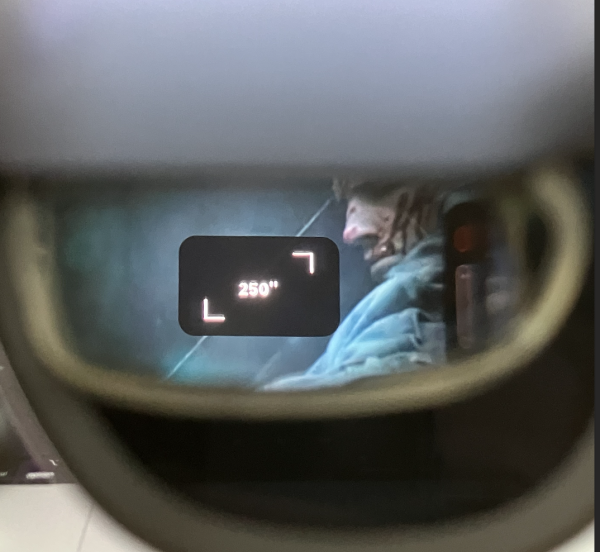 Xreal 1S 開箱實測｜82g 超輕 AR 眼鏡投射 500 吋虛擬巨幕　港鐵睇 Netflix + MacBook 雙屏實測　$4,199 值唔值得買？