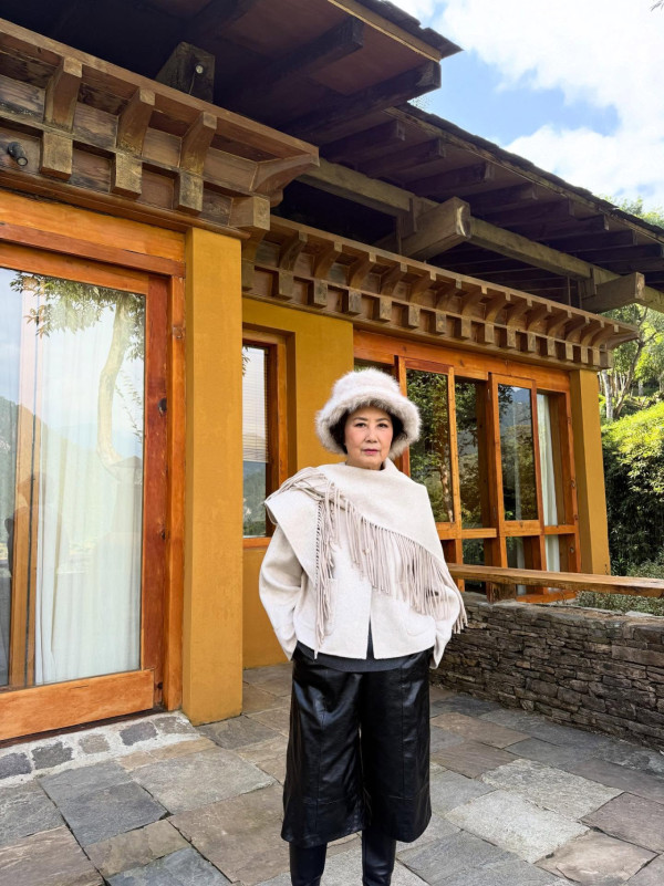 78歲汪明荃自揭身體亮紅燈急入醫院！曾戰勝癌魔親曝：「甲狀腺出了小問題」
