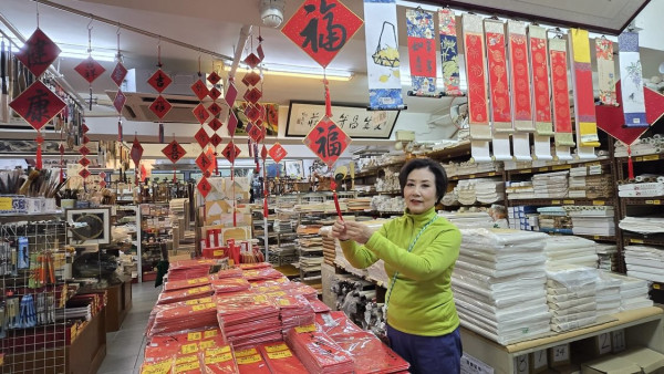 78歲汪明荃自揭身體亮紅燈急入醫院！曾戰勝癌魔親曝：「甲狀腺出了小問題」