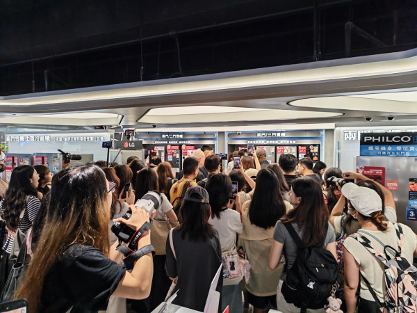 京東 MALL 灣仔開業直擊！iPhone 9 折/TCL 電視 $666 / 滿 $9,999 送平板　HSBC 再減 $688