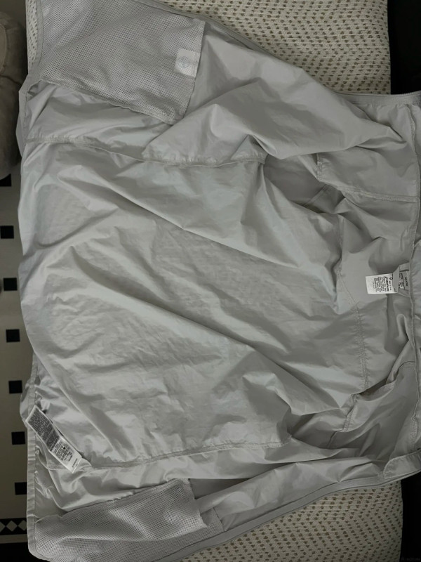 平過Uniqlo！迪卡儂$149防曬衣瘋搶 網民揭1缺點：風吹變太空人