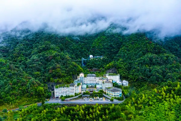 肇慶旅行團5個高質推介！9起歎海鮮自助餐、連住2晚靚景溫泉酒店 