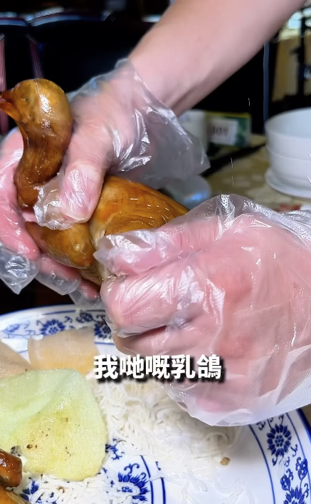 沙田龍華酒店招牌乳鴿高峰期日賣6千隻。