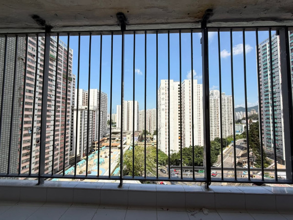 一家四口獲派彩雲邨明麗樓一個3至4人單位，屬舊式公屋設計，每月租金連差餉不足$3000。圖片來源：Facebook@公屋討論區