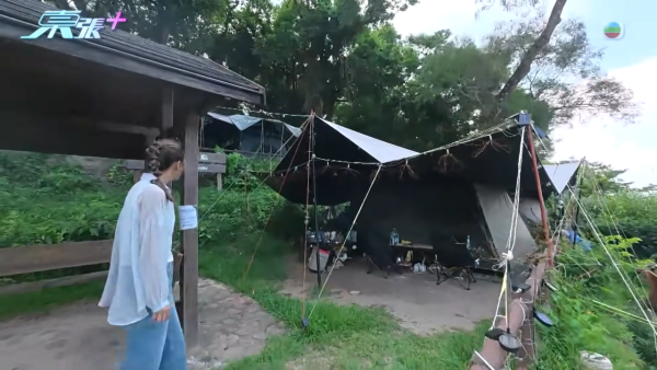 西贡黄石营地惊变“贫民窟”大热营位遭长期霸占变私宅！惊现一房一厅连床“长居数年”