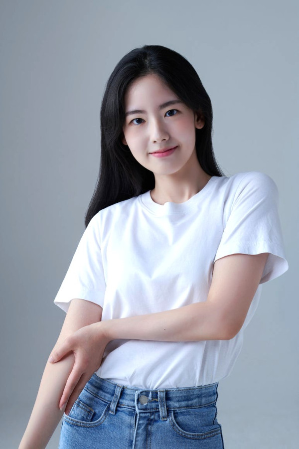 鐵拳教育｜女老師演員宋詩安崩潰喊戲圈粉無數！網友大讚甜美外型封國民初戀