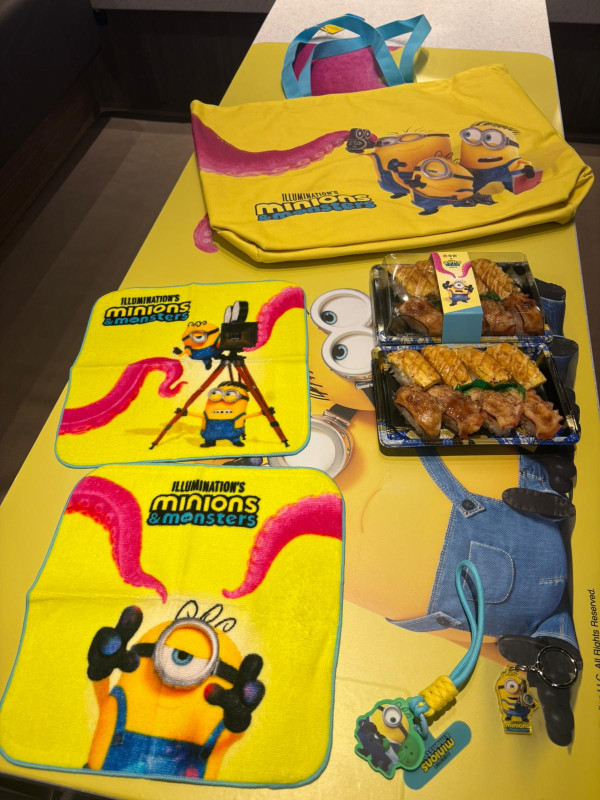 記者直擊！爭鮮聯乘迷你兵團與大怪獸 Minions壽司$12起！香蕉焦糖三文魚＋附2大巨型觸手打卡店地址 限量周邊低至$18&nbsp;
