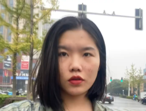 告別「虎背熊腰」!小紅書爆紅3招居家瘦背操 改善寒背重塑背部及面型線條