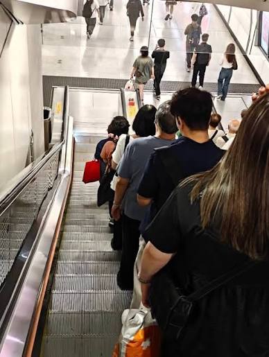 香港感覺很日式？內地客揭2大隱形規則 網民：日本假客氣港人真不客氣