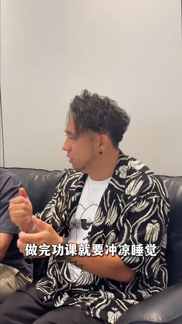 張致恒親揭一原因財困仍狂生4個仔！激罕公開多謝老婆雯雯：都係由佢控制