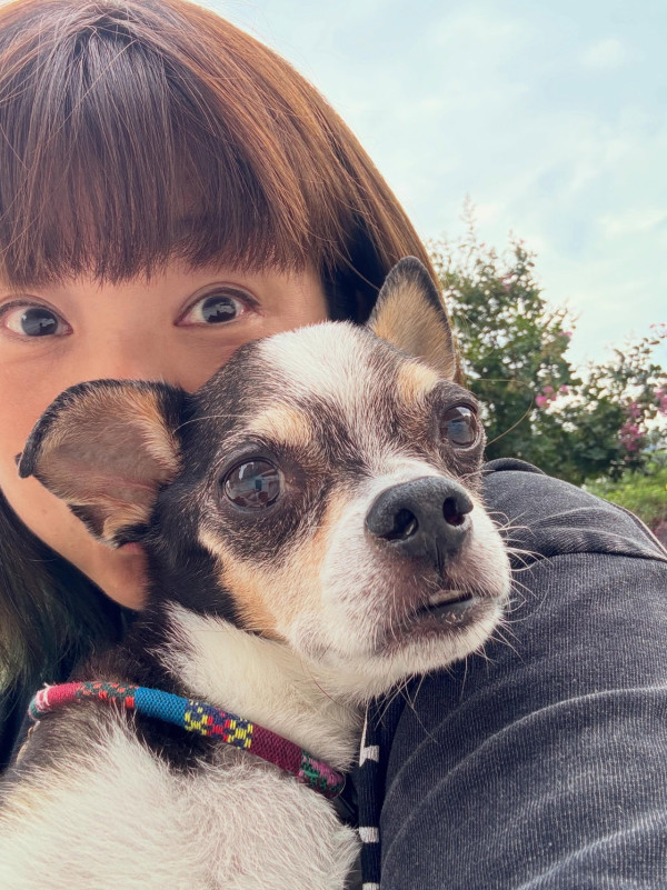 小儀悲痛撰長文痛失細佬佬離世！晒黑白合照淚別：安然接受生命最尾