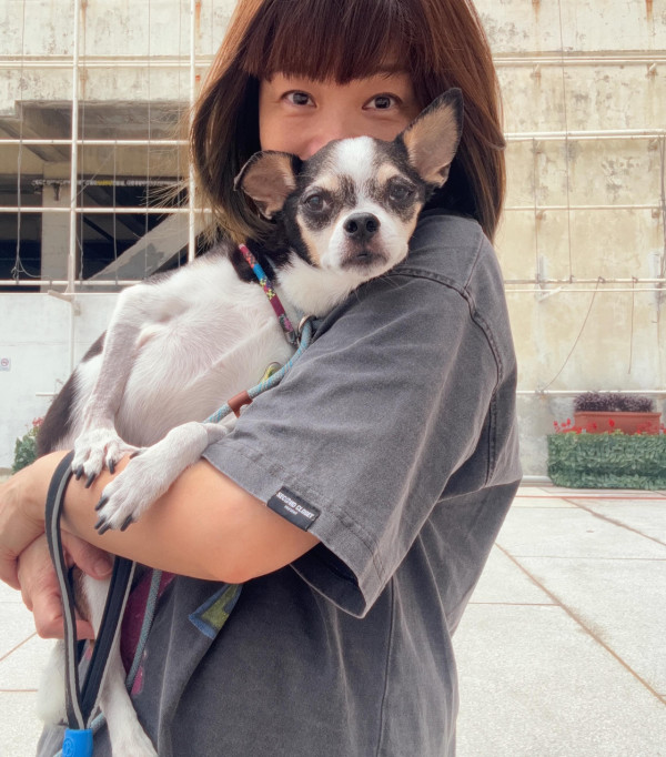 小儀悲痛撰長文痛失細佬佬離世!晒黑白合照淚別:安然接受生命最尾