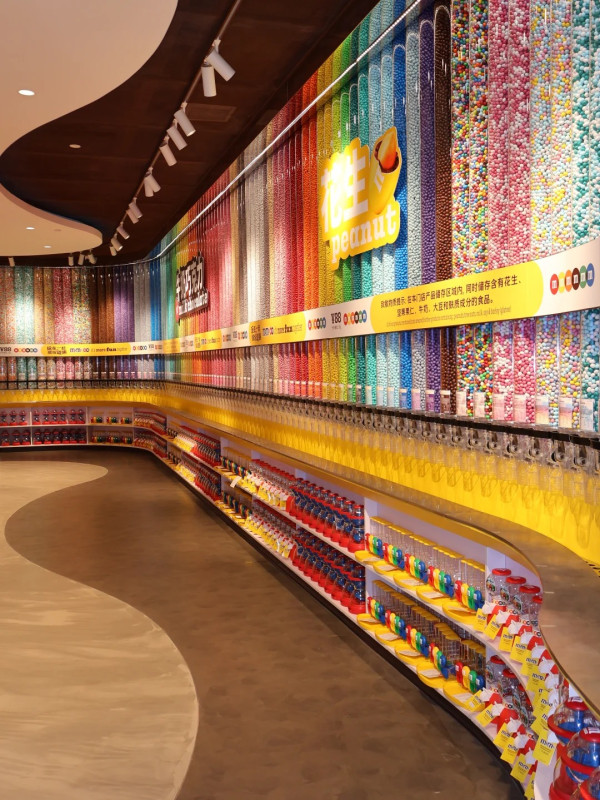 廣州北京路M&M’S旗艦店打卡攻略！彩虹玻璃牆、自選M&M'S牆、多款限定周邊 
