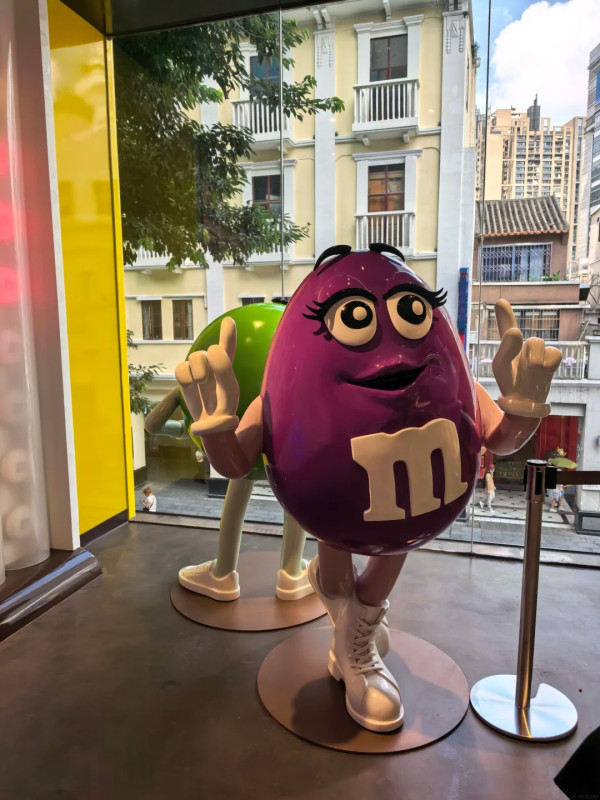 廣州北京路M&M’S旗艦店打卡攻略！彩虹玻璃牆、自選M&M'S牆、多款限定周邊 