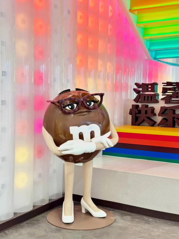 廣州北京路M&M’S旗艦店打卡攻略！彩虹玻璃牆、自選M&M'S牆、多款限定周邊 