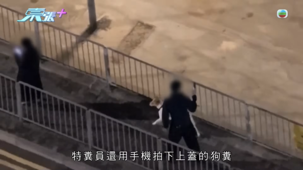 深井扔狗屎狂徒遭抓现行后镜头前认怂道歉!摄影师都忍不出声戳破大话