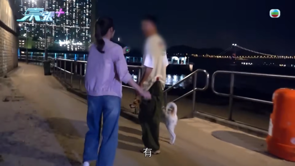 深井扔狗屎狂徒遭抓现行后镜头前认怂道歉!摄影师都忍不出声戳破大话