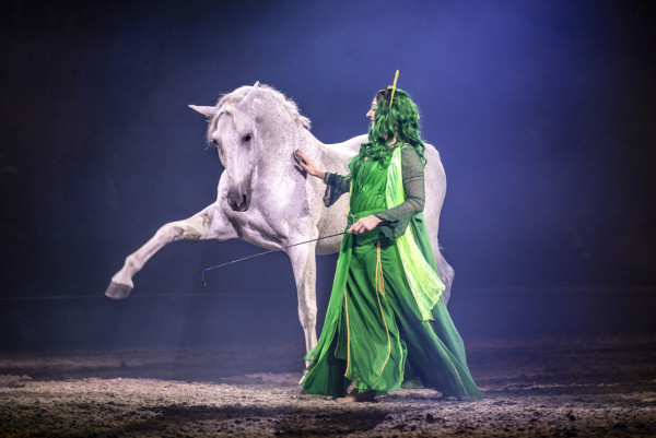 歐洲殿堂級魔幻馬術劇場《CAVALLUNA》來港舉行亞洲首演！9月啟德隆重上演！限定8場／54匹歐洲名駒