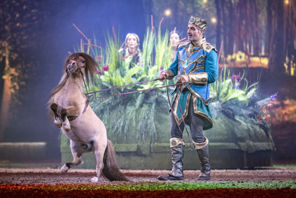 歐洲殿堂級魔幻馬術劇場《CAVALLUNA》來港舉行亞洲首演！9月啟德隆重上演！限定8場／54匹歐洲名駒