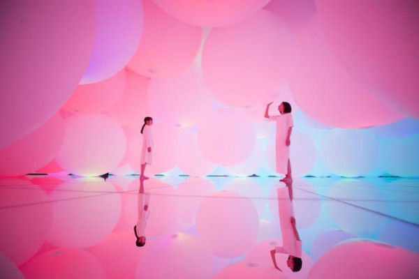 teamLab Planets TOKYO (圖片來源:www.teamlab.art) 東京室內景點|8大下雨天必去打卡位!豐洲teamLab光影展、亞洲最大微縮模型世界