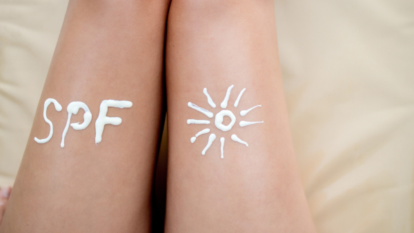 防晒攻略|擦SPF 100防晒不用再补?SPF 30够不够防护?专家揭秘防晒正确用法+黄金使用时间
