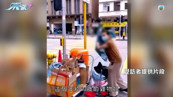 深水埗病態「雜物姐」強佔大廈天台當貨倉 ！玩殘升降機撞爛鹹水喉 老公怒斥死性不改