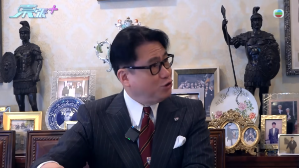 深水埗病態「雜物姐」強佔大廈天台當貨倉 ！玩殘升降機撞爛鹹水喉 老公怒斥死性不改