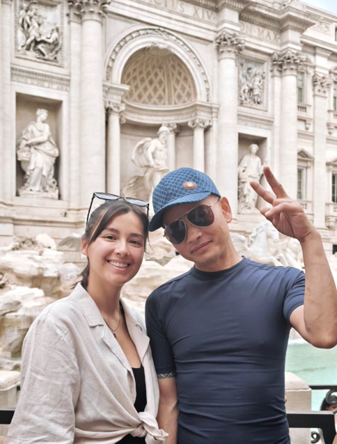 前港姐冠军谢嘉怡离巢后突传秘婚报喜！男友合照一细节泄露蜜月之旅？