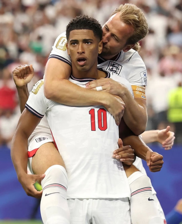 世界杯2026｜精选8位小鲜肉球星逐个看！日本中村敬斗、贝林厄姆、18岁天才亚马尔成热搜