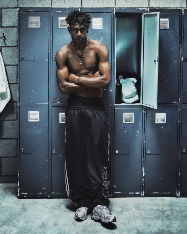 世界杯2026｜精选8位小鲜肉球星逐个看！日本中村敬斗、贝林厄姆、18岁天才亚马尔成热搜