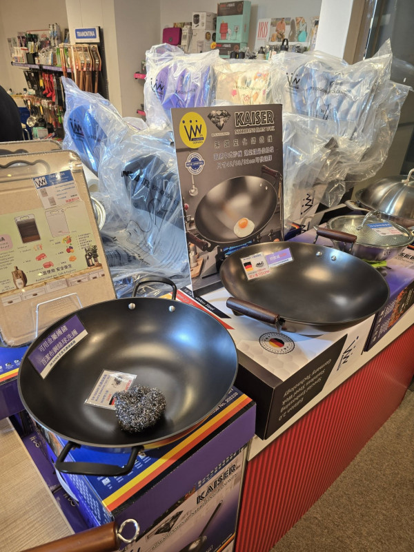 开仓优惠｜名牌厨具家电开仓低至4折！WOLL锅具/铸铁锅 $480起、卡通家电特价、烘焙用品买一送一