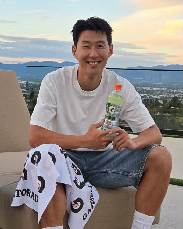 世界杯2026｜精选8位小鲜肉球星逐个看！日本中村敬斗、贝林厄姆、18岁天才亚马尔成热搜
