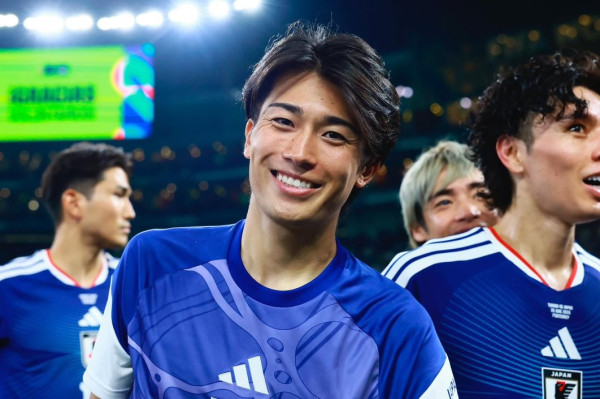 世界杯2026｜精选8位小鲜肉球星逐个看！日本中村敬斗、贝林厄姆、18岁天才亚马尔成热搜