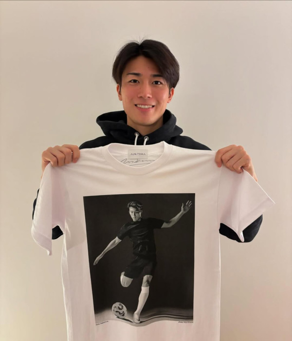 世界杯2026｜精选8位小鲜肉球星逐个看！日本中村敬斗、贝林厄姆、18岁天才亚马尔成热搜