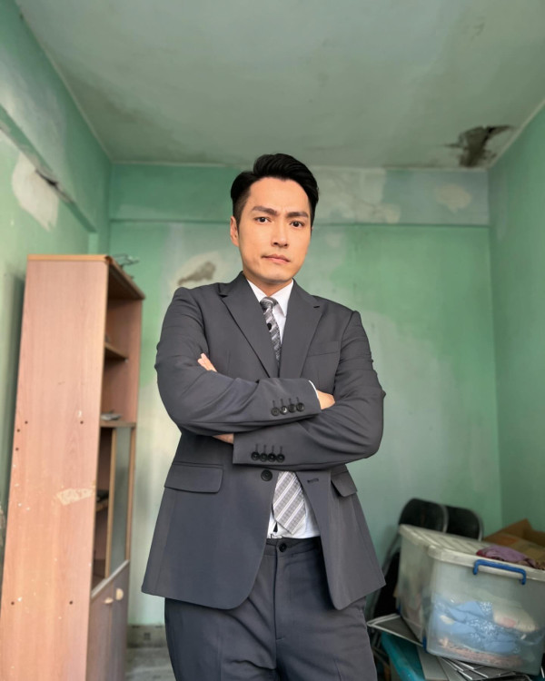 42歲TVB男藝人突然宣佈「轉跑道」 曾奪最佳男配角驚傳引退：做左十幾年