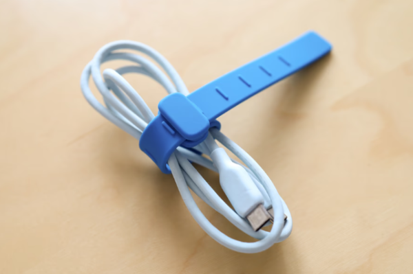 搭飛機怕拎錯篋？日本搶爆MUJI$19行李識別圈 揭綁遮電話線隱藏用法