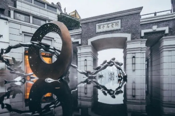 重慶旅行團2026｜香港直航/高鐵5大純玩團推薦！直達8D魔幻山城、睇熊貓/夜遊洪崖洞/武隆天生三橋 