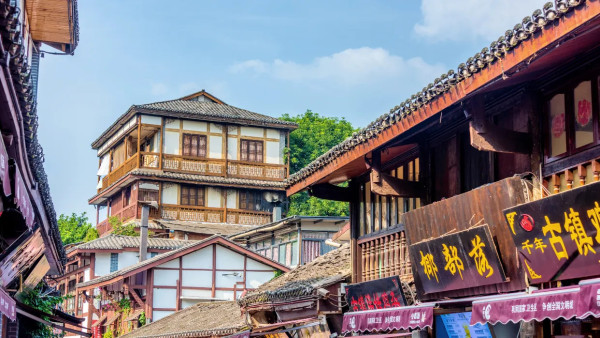 重慶旅行團2026｜香港直航/高鐵5大純玩團推薦！直達8D魔幻山城、睇熊貓/夜遊洪崖洞/武隆天生三橋 