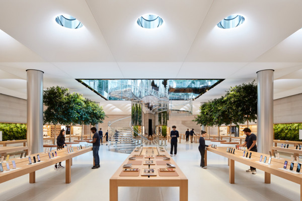 Apple突發全線加價！iPhone獨免成最後避風港：現在應否趁早換機還是等待新機？