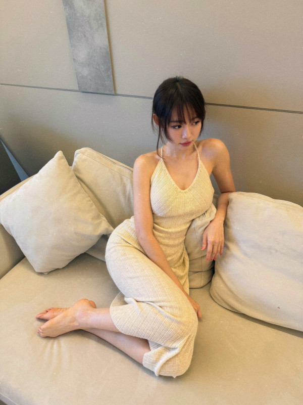 林明禎搬屋割愛放售27萬「原味床褥」 香閨首曝光惹粉絲暴動︰睡了旺一輩子