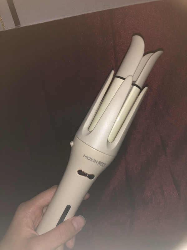 買電器拿命來較飛？網民貪便宜拼多多網購捲髮棒 半小時自爆全屋跳掣斷電 網民嘲：某國的會爆炸！