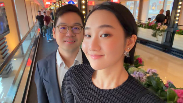 27歲女藝人高調放閃金融界猛人男友！大方認愛做「跟得女友」甜蜜互動曝光