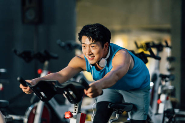 做gym用手抹汗致香港腳上臉！健身室器械真菌超標／中醫推介2大去濕抗菌湯水及外洗方