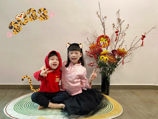 谭俊彦曝全家福，8岁儿子极速长高到爸爸心口！狄龙家族基因传承获封潜力星二代
