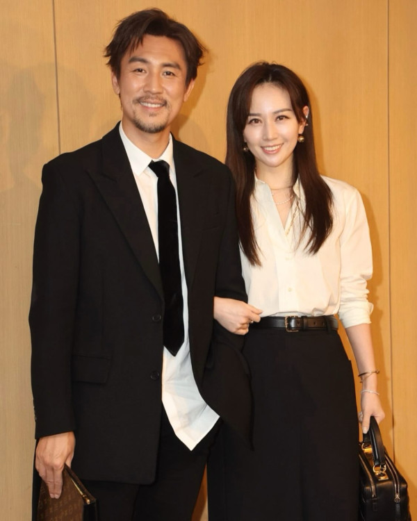 谭俊彦曝全家福，8岁儿子极速长高到爸爸心口！狄龙家族基因传承获封潜力星二代