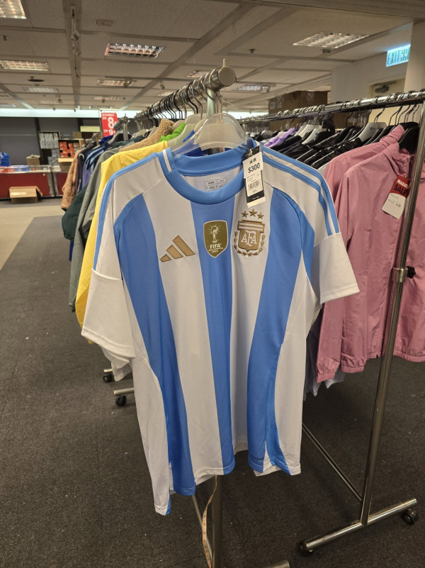 開倉優惠 | 尖沙咀海港城馬拉松開倉低至2折!$150起入手adidas/Converse/New Balance波鞋 男女裝及帽款最平$20
