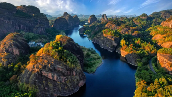 圖片來源:wingontravel 江西旅行團2026|精選5大江西高鐵純玩團!保證全程五星酒店、輕鬆漫遊世界自然遺產與夢幻古鎮
