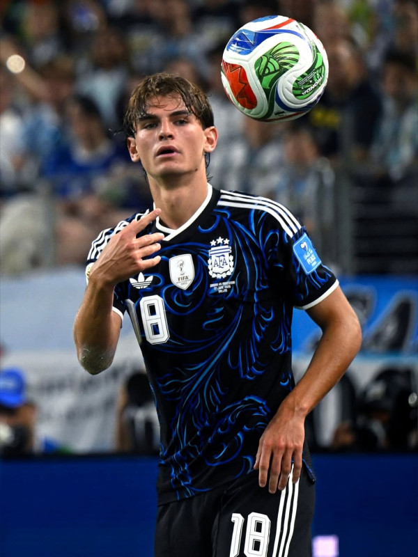 世界盃2026|精選10位球星小鮮肉男神逐個睇!比寧咸、李泰錫、中村敬斗成熱搜